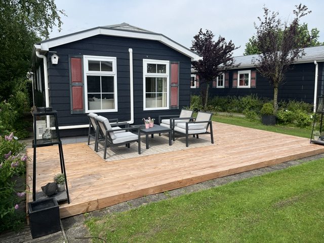 Terras opnieuw opgebouwd, na het werk